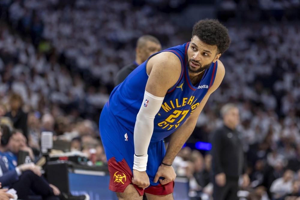 包含穆雷回归赛场，爆冷首场状态亮眼，G2观众沸腾！的词条